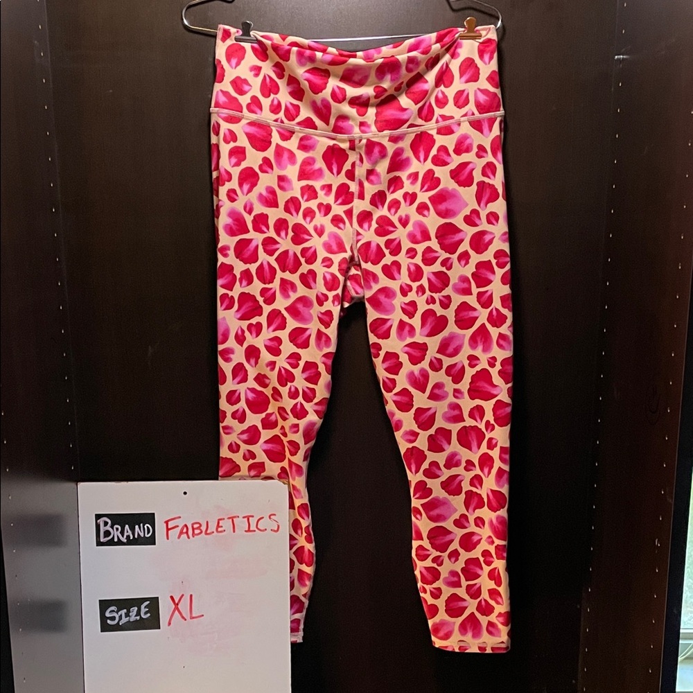 LastChanceB4GoodWill Fabletics Leggings in Pink Leopard Print